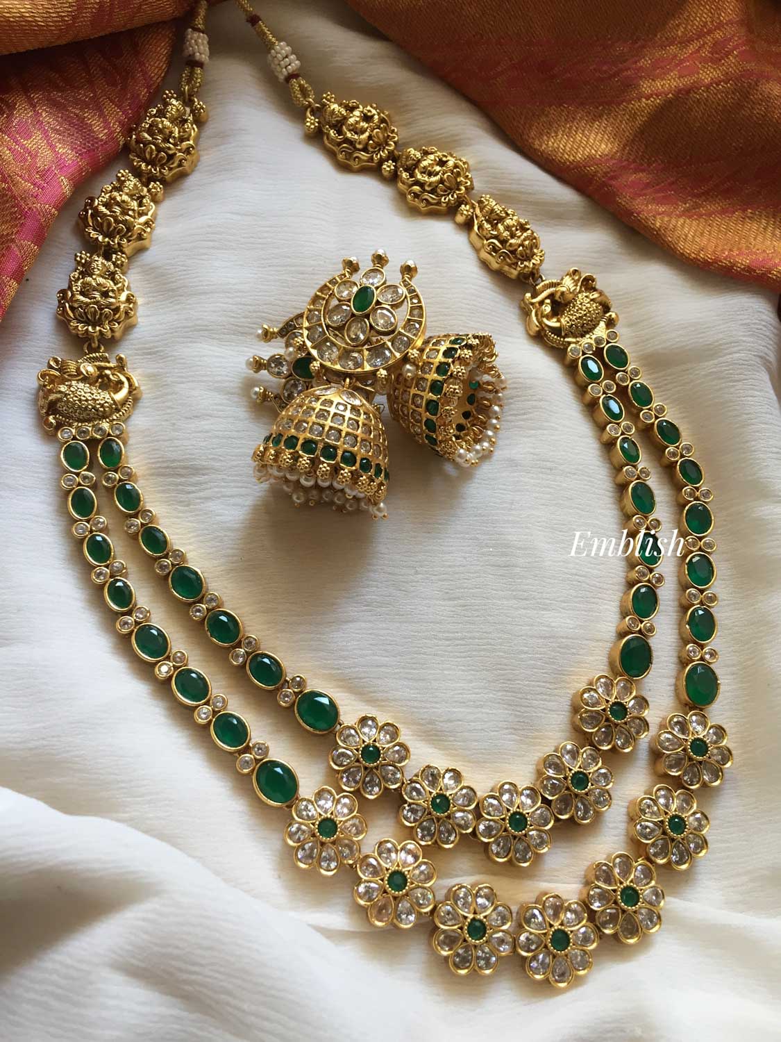 Double layer Lakshmi motif gold alike flower grand neckpiece 
